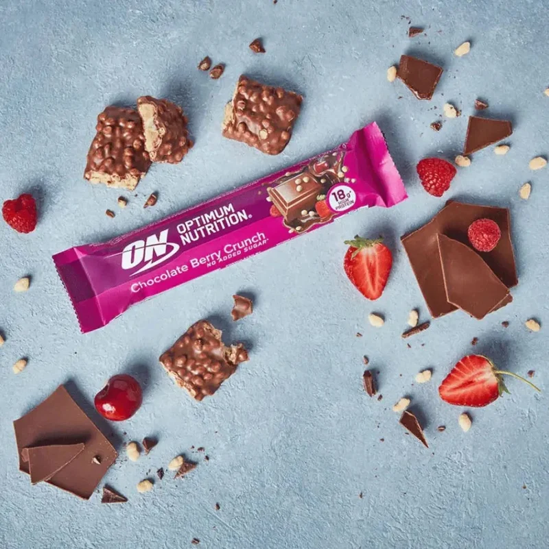 Optimum Nutrition Chocolate Berry Crunch - chrupiący baton proteinowy 18g białka, Czekolada, Karmel & Owoce Leśne