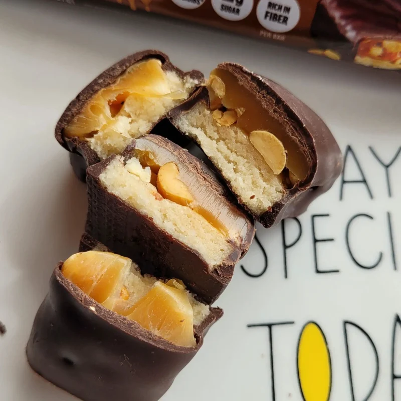 Quest Candy Bar Peanutty Caramel - niesamowicie pyszny baton proteinowy z karmelem, czekoladą i orzeszkami