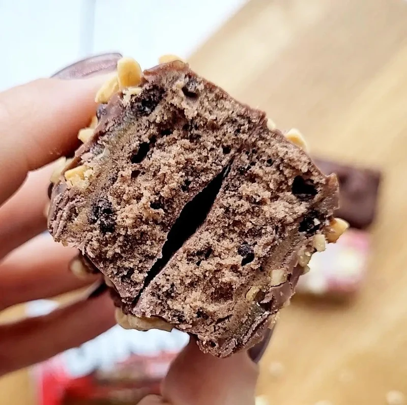 Muscle Moose Dinky Bar Peanut Chocolate 129kcal & 10g białka, batonik proteinowy w czekoladzie