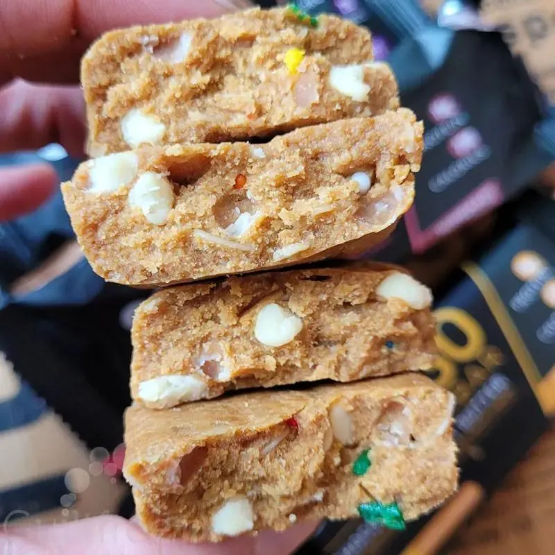 SelectGo Protein Bar Birthday Cake - baton proteinowy na maśle migdałowym i miodzie, bez słodzików
