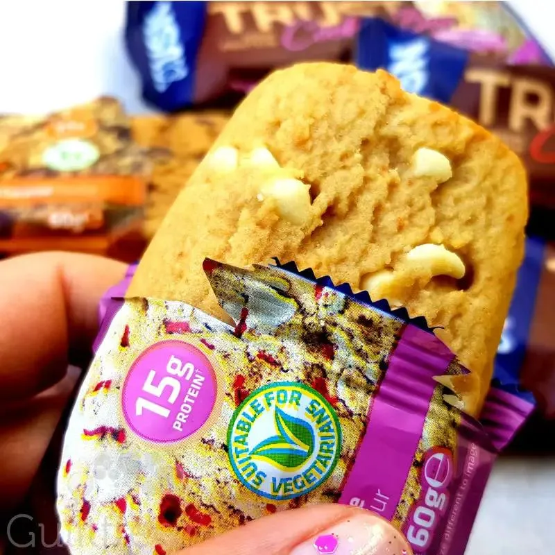 USN Trust Protein Cookie Bar White Chocolate Raspberry - ciacho proteinowe 15g białka z malinami i białą czekoladą
