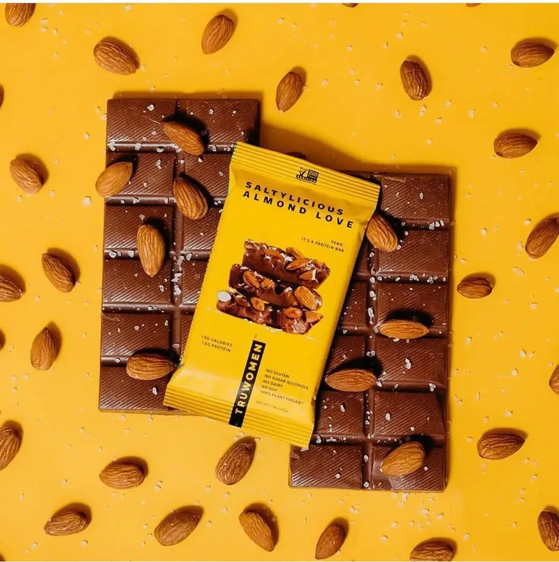 TRUBAR Saltylicious Almond Love - wegański baton proteinowy bez soi, glutenu i słodzików