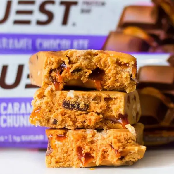 Quest Bar Caramel Chocolate Chunk - baton białkowy PUDEŁKO x 12 BATONÓW